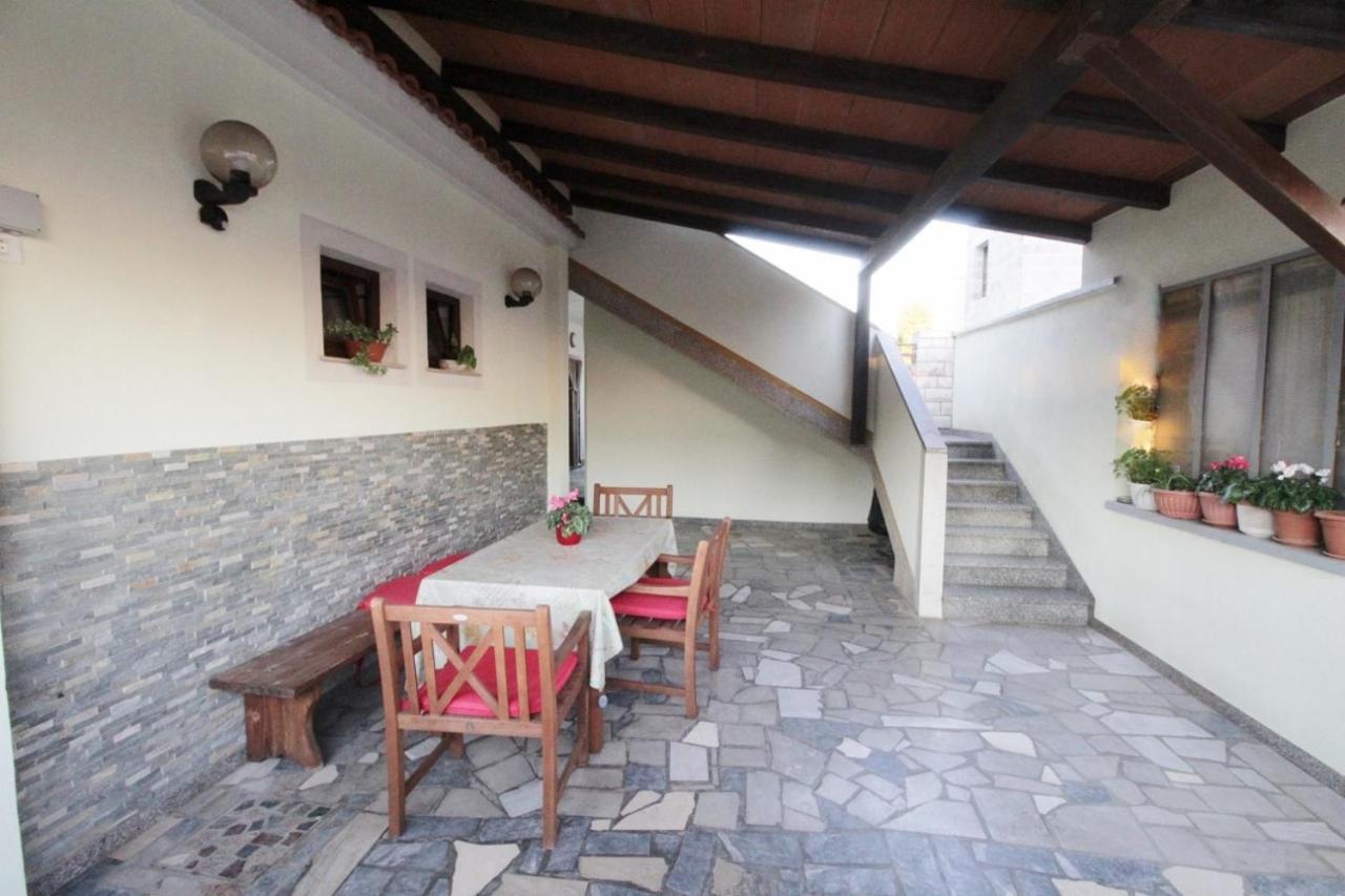 Apartments Zambratija With Sea View Zewnętrze zdjęcie