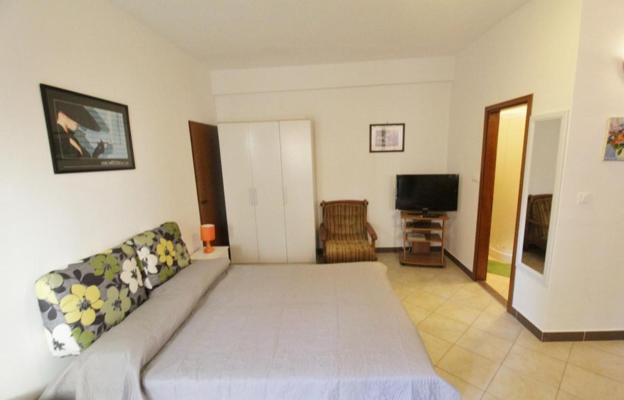 Apartments Zambratija With Sea View Zewnętrze zdjęcie
