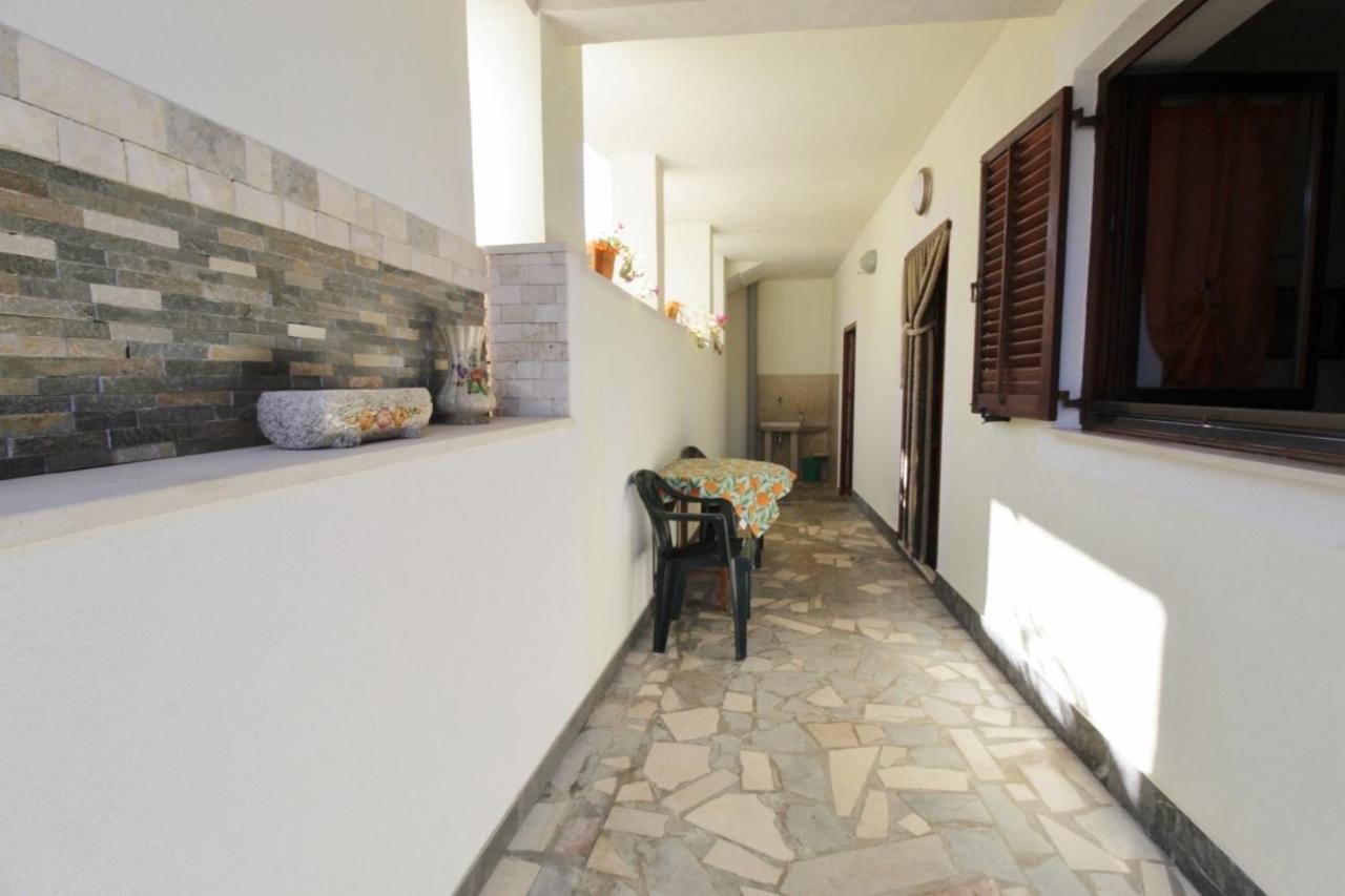 Apartments Zambratija With Sea View Zewnętrze zdjęcie